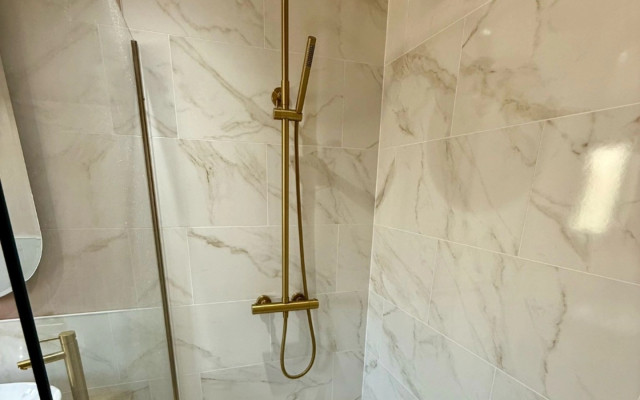 Bathroom C 1