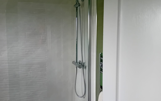 Bathroom E.2